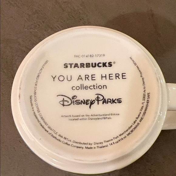 Disneyland Green and White Mug - Picture 4 of 4